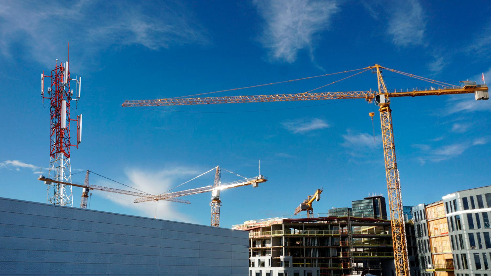 Kapitalizacja czynszów telekomunikacyjnych może być przemyślaną strategią finansową dla firm budowlanych